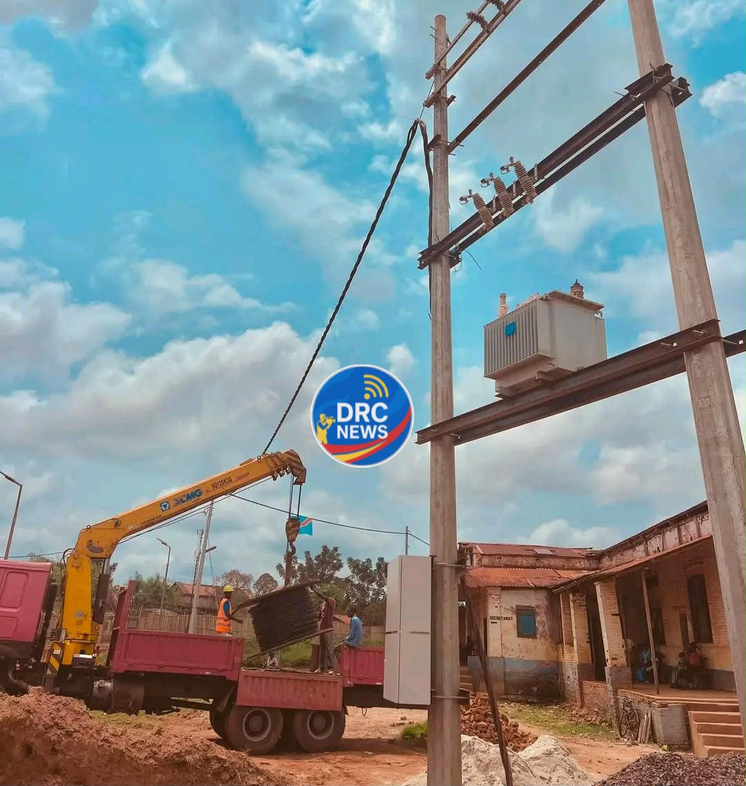 RDC : Buta franchit une nouvelle étape vers l’électrification, le réseau basse tension en cours d’installation